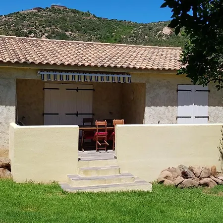Alojamento de Acomodação e Pequeno-almoço Locations Rocca Rossa Palombaggia Classees 3 Etoiles *