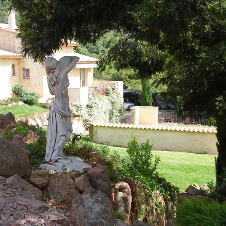 Alojamento de Acomodação e Pequeno-almoço Locations Rocca Rossa Palombaggia Classees 3 Etoiles