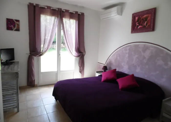 Locations Rocca Rossa Palombaggia Classees 3 Etoiles Bed & Breakfast Porto-Vecchio (Corsica)